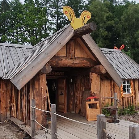 Вилла Vittfarnas Vikingaby Sosdala Экстерьер фото